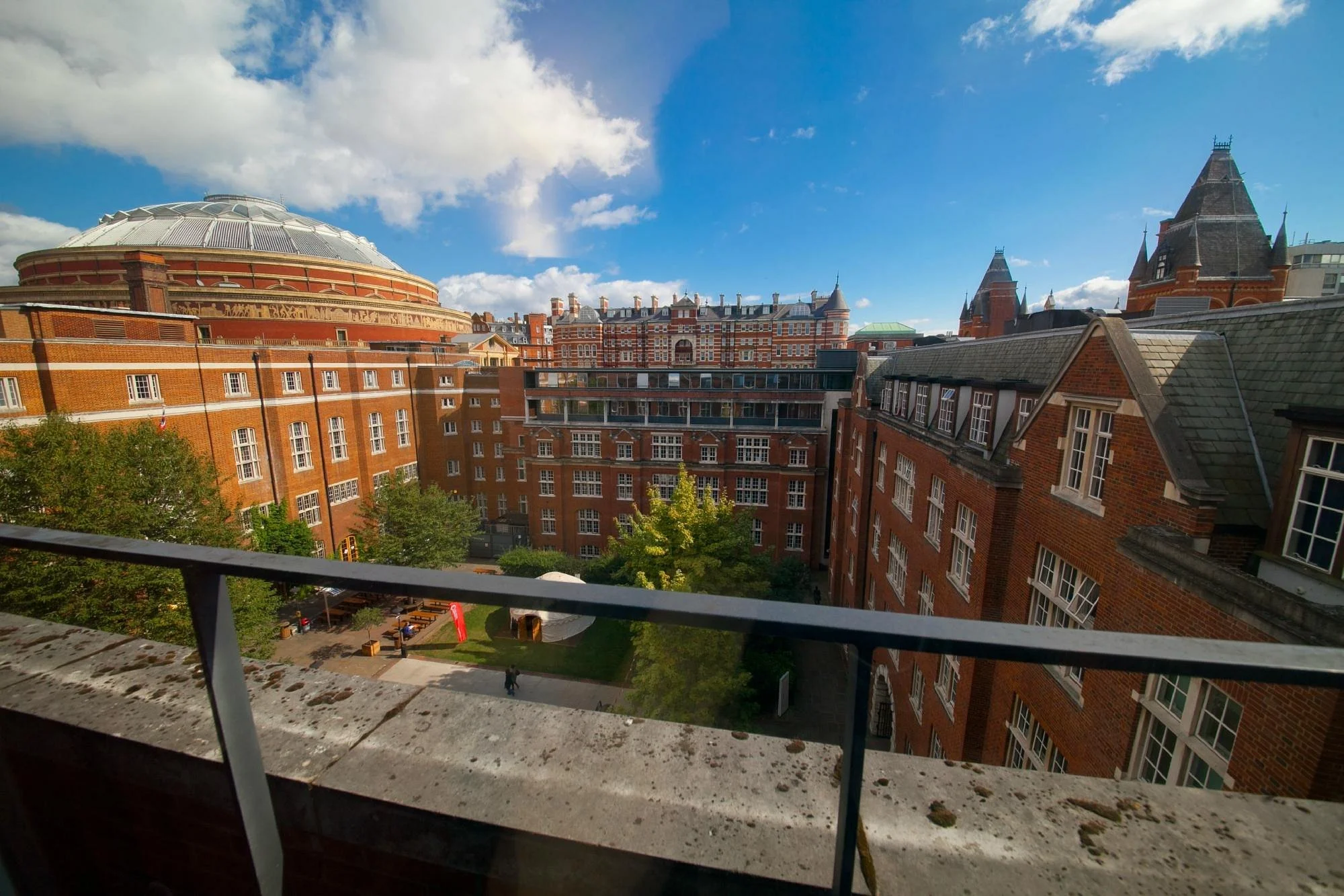 King's College London
