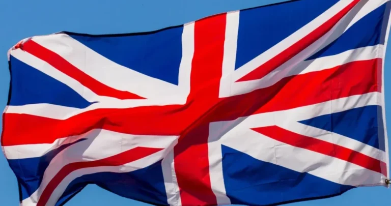 10 best things to do in the UK with famous landmarks and top travel attractions