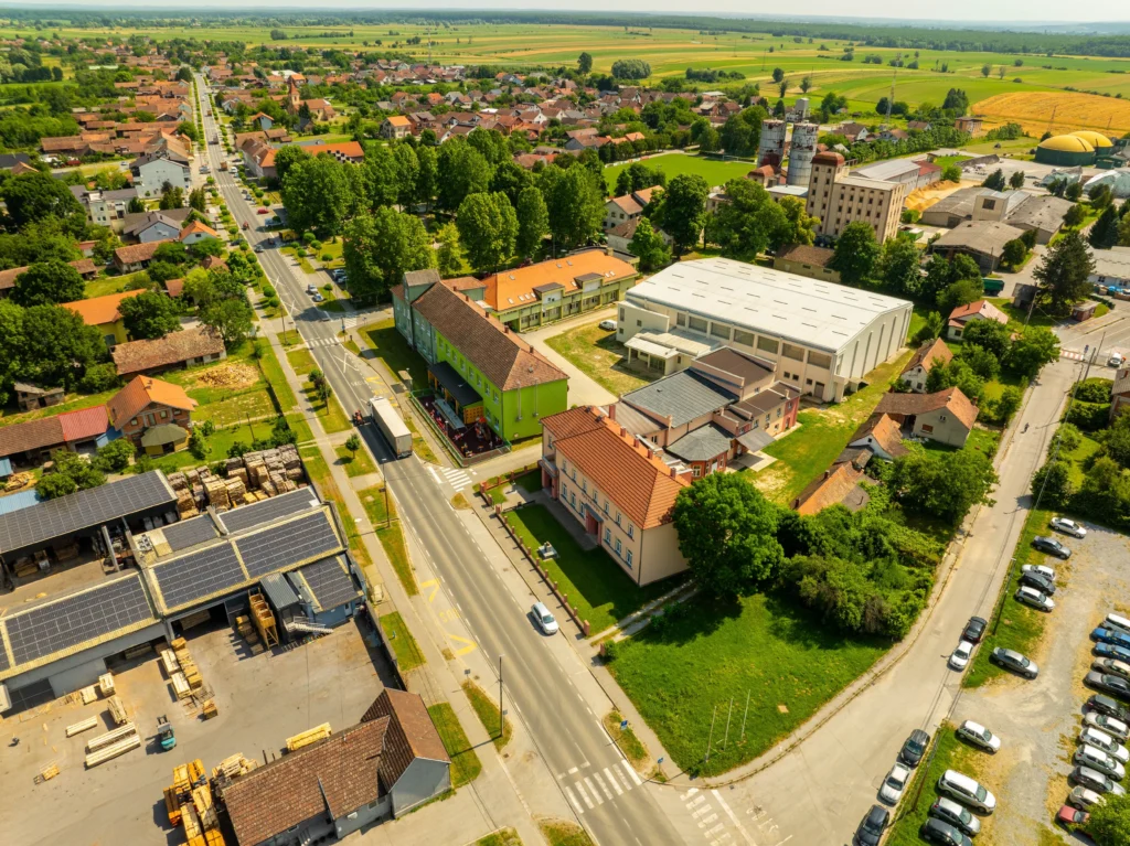 FarGo Village