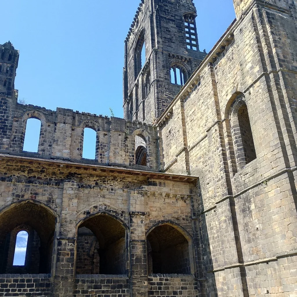 KIRKSTALL ABBEY