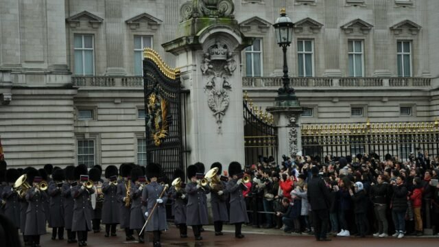 buckingham-palace (2)