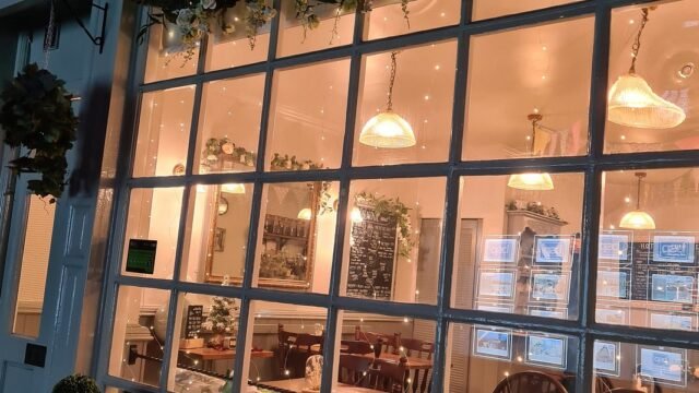 christmas-at-the-tea