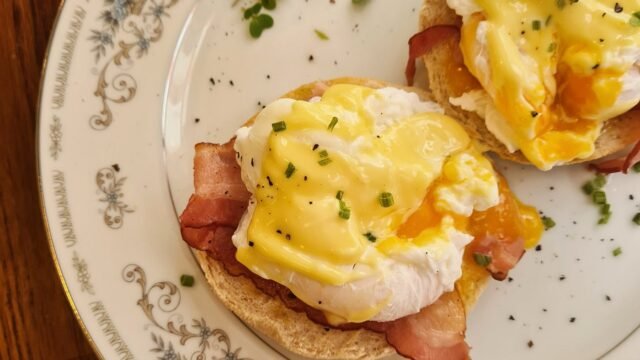 eggs-benedict